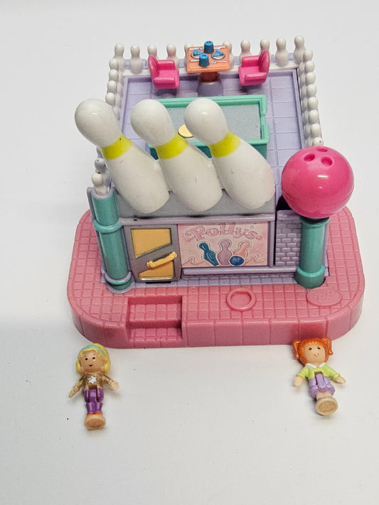 Polly pocket bowling alley 100% complete