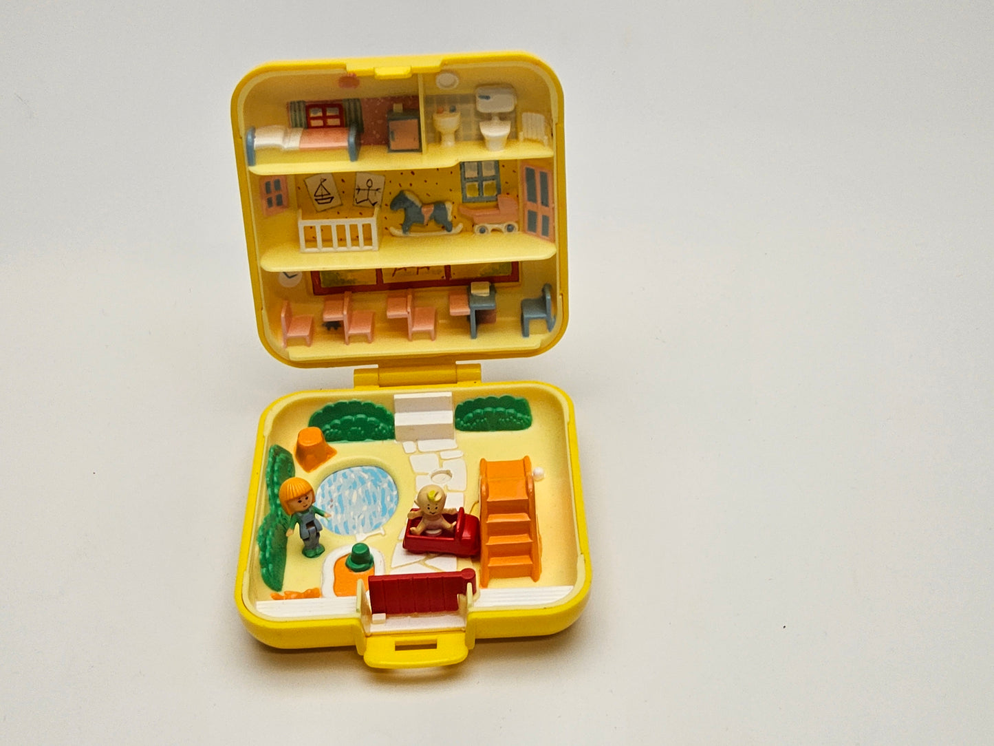 Polly pocket Midge's playschool 100% complete