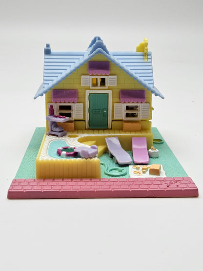 Polly pocket summer house 100% complete