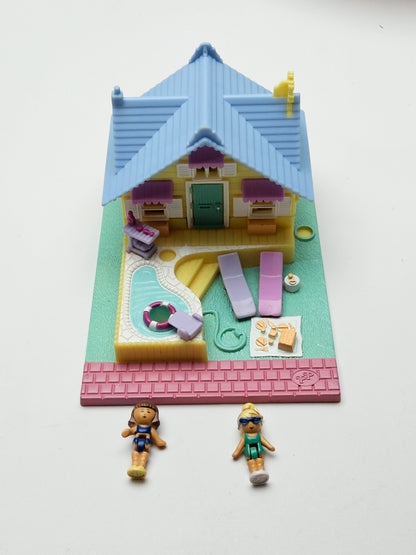 Polly pocket summer house 100% complete