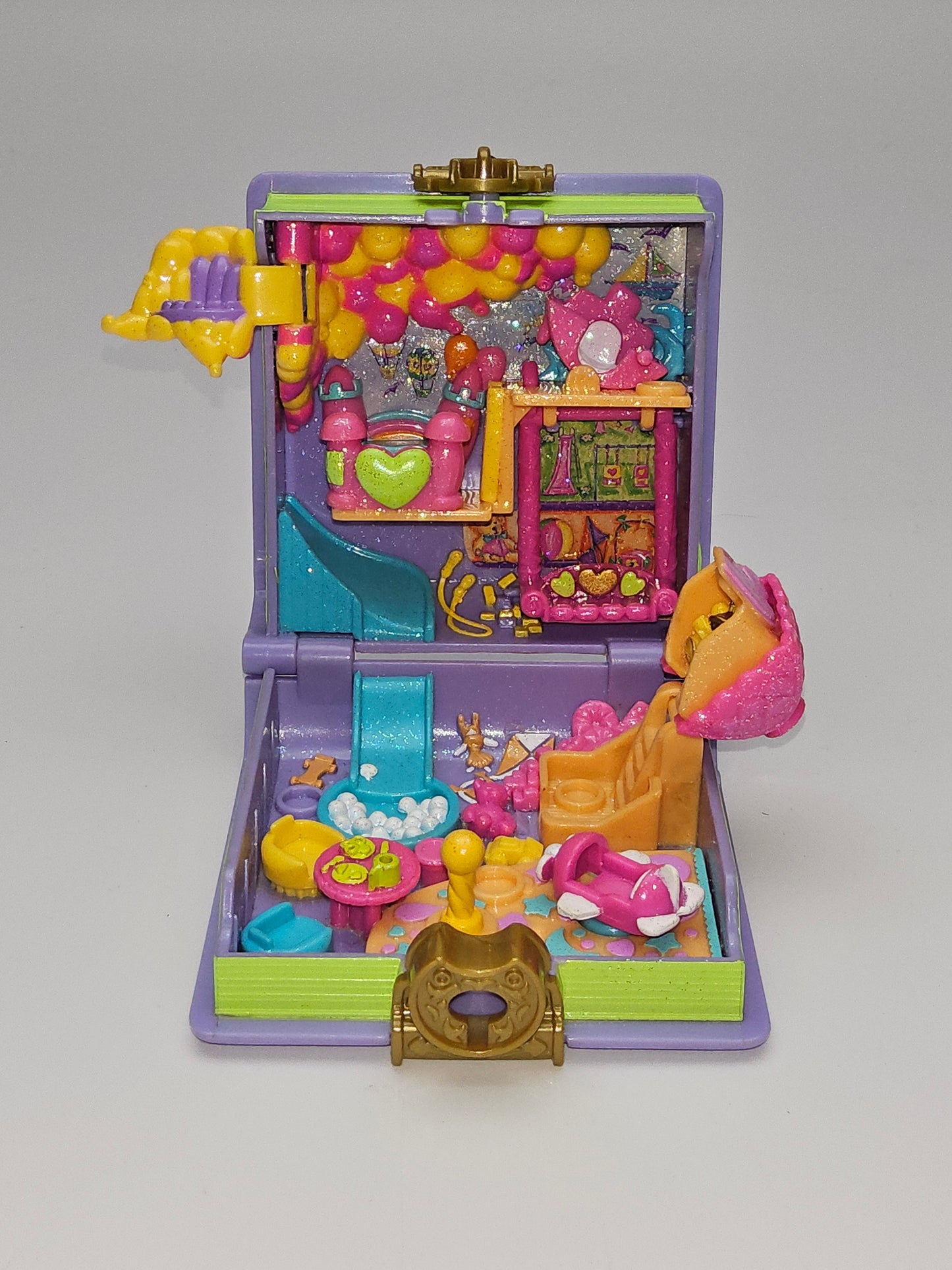 Polly pocket toyland 100% complete