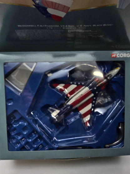 1:72 scale F4-J Phantom 2 model in box