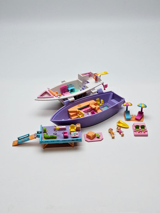 Polly pocket fun time cruise 100% complete