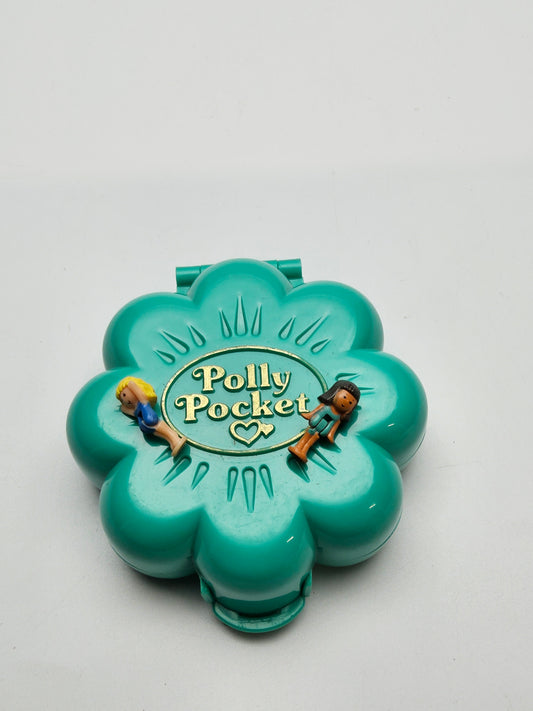 Polly pocket water fun park 100% complete