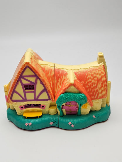 Polly pocket like snow white house 100% complete