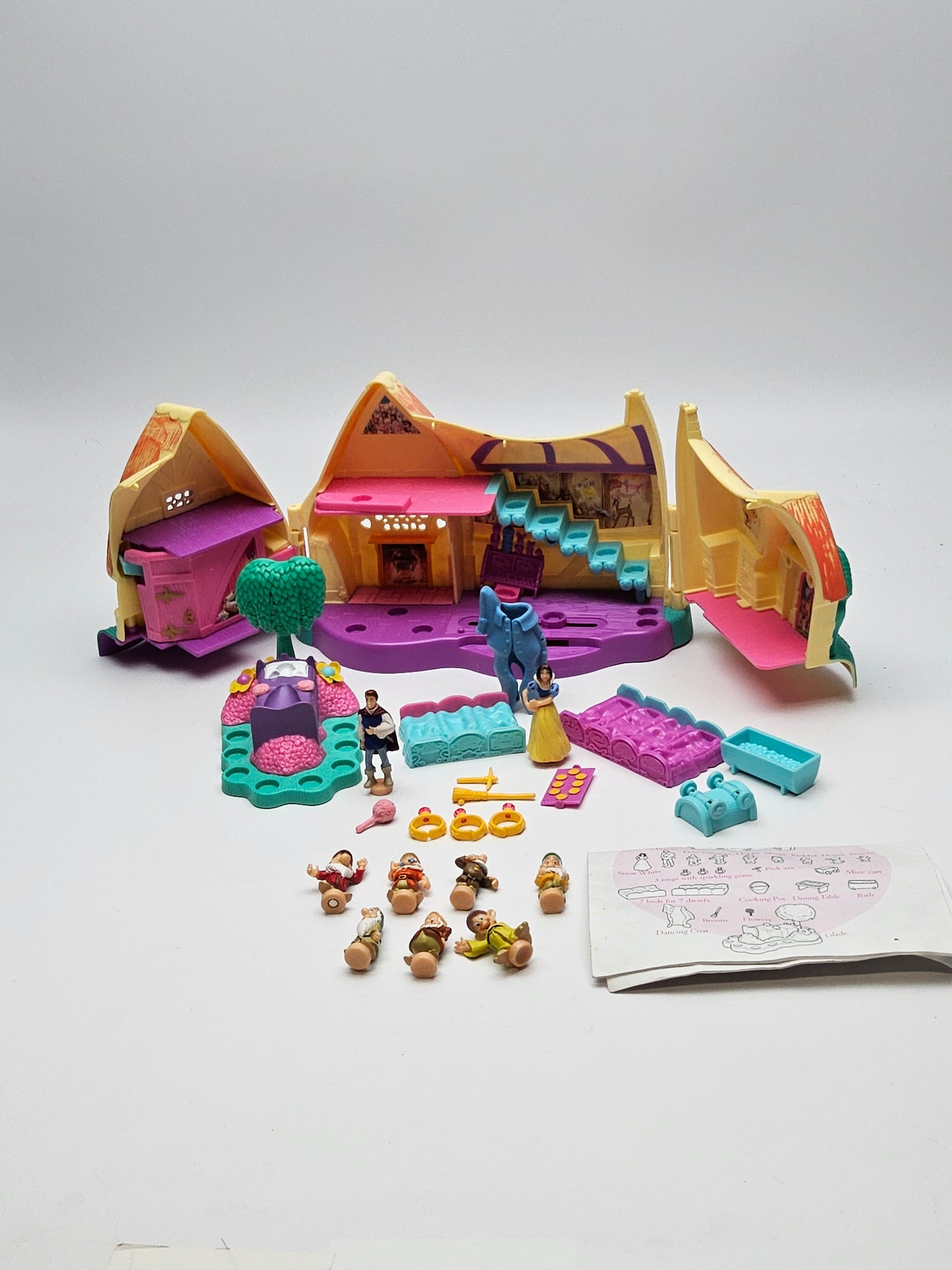 Polly pocket like snow white house 100% complete
