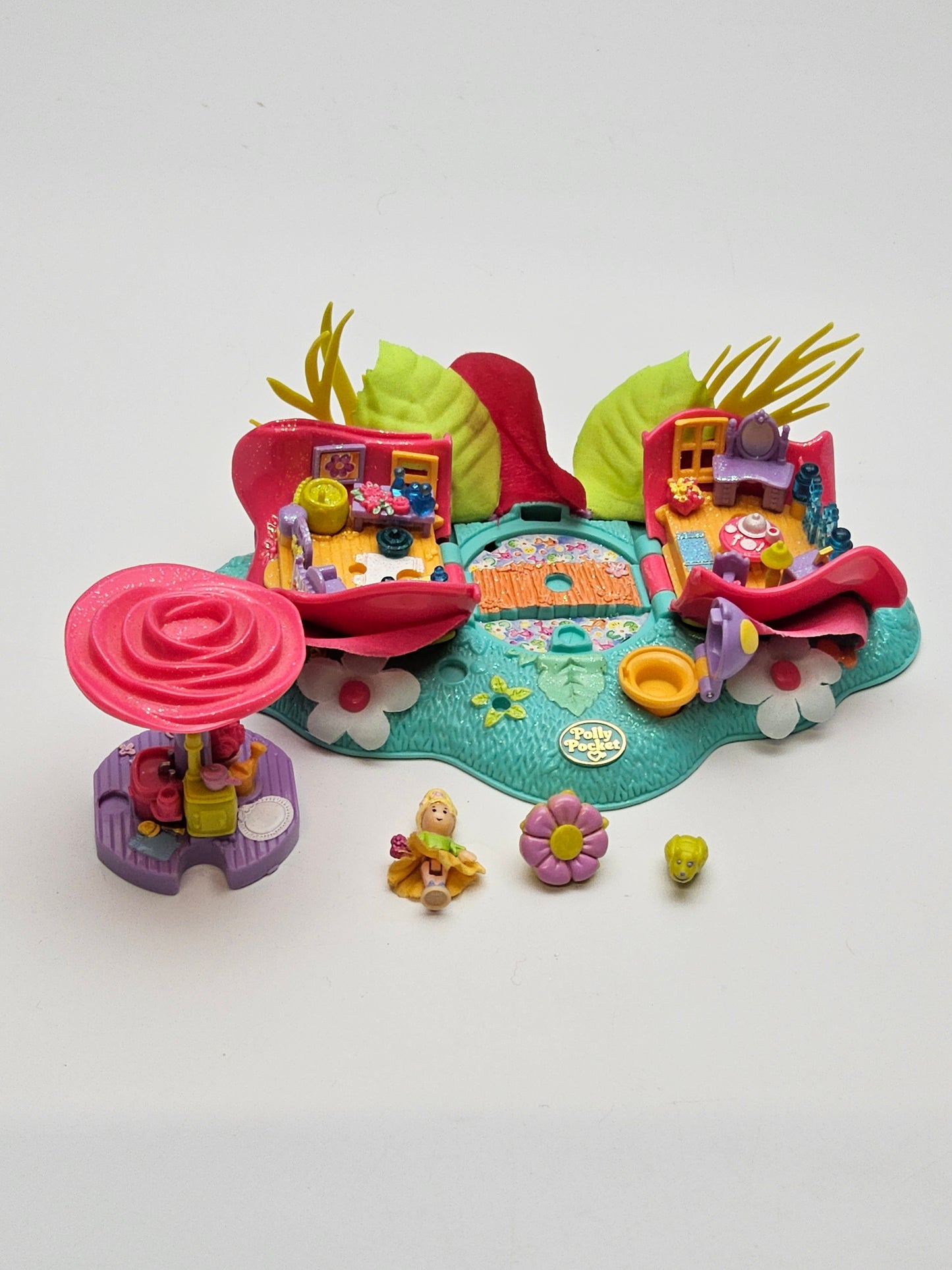 Polly pocket rose hideaway (bluebird variation) 100% complete