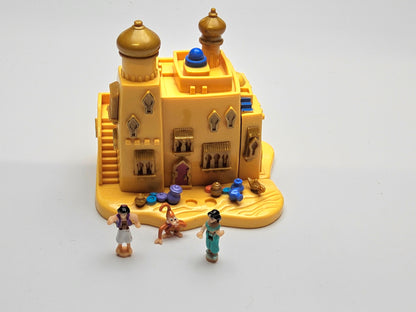 Polly pocket Aladdin market place 100% complete