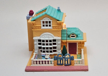 Polly pocket pollyville light up hotel 100% complete (lights working)