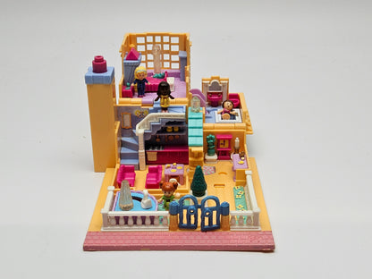 Polly pocket pollyville light up hotel 100% complete (lights working)