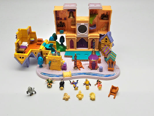 Polly pocket hunchback of Notredame 100% complete (lights working)