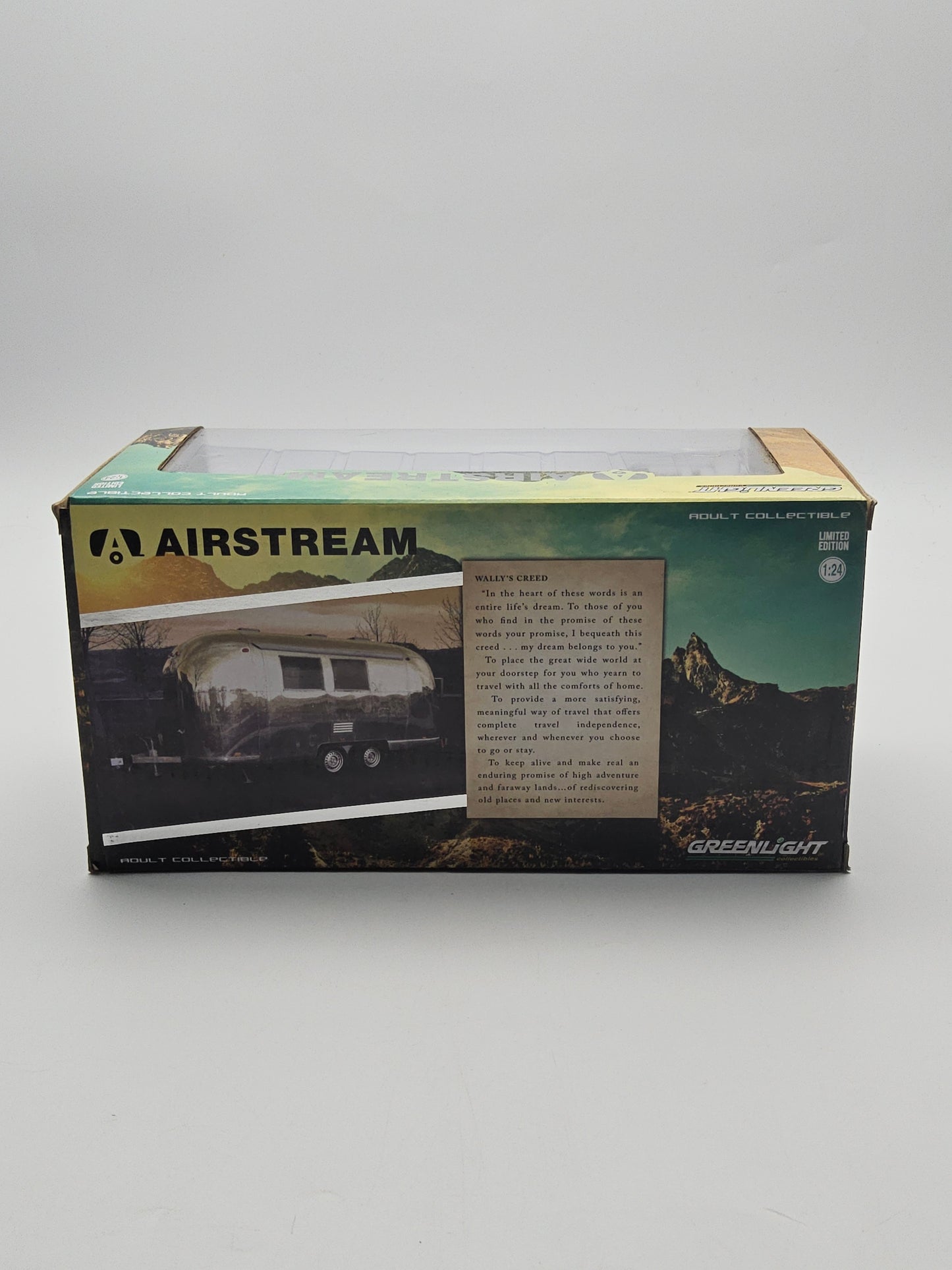 Greeanlight Airstream 16' Bambi