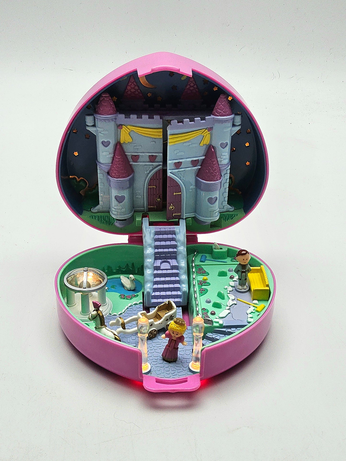 Polly pocket starlight castle 100% complete lights working