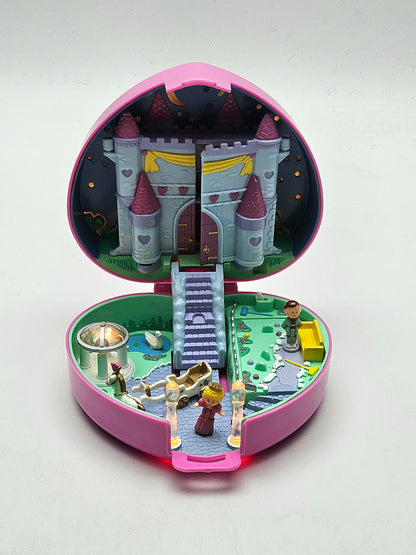 Polly pocket starlight castle 100% complete lights working