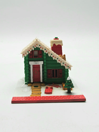 Polly pocket christmas chalet 100% complete