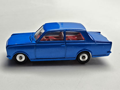 Dinky 136- vauxhall Viva