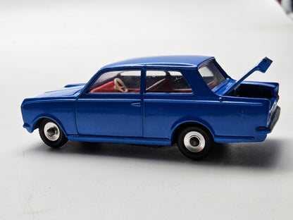 Dinky 136- vauxhall Viva