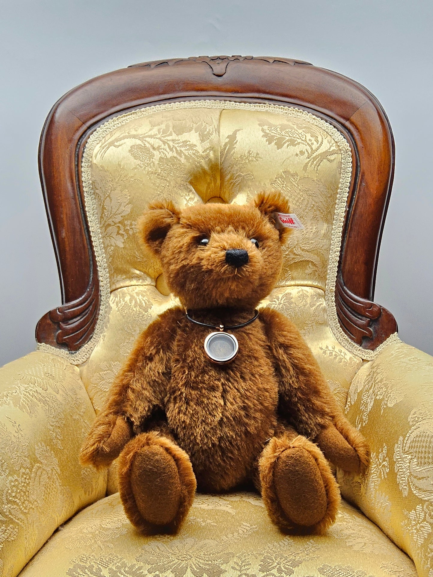 Steiff worlds first bear (missing medallion)