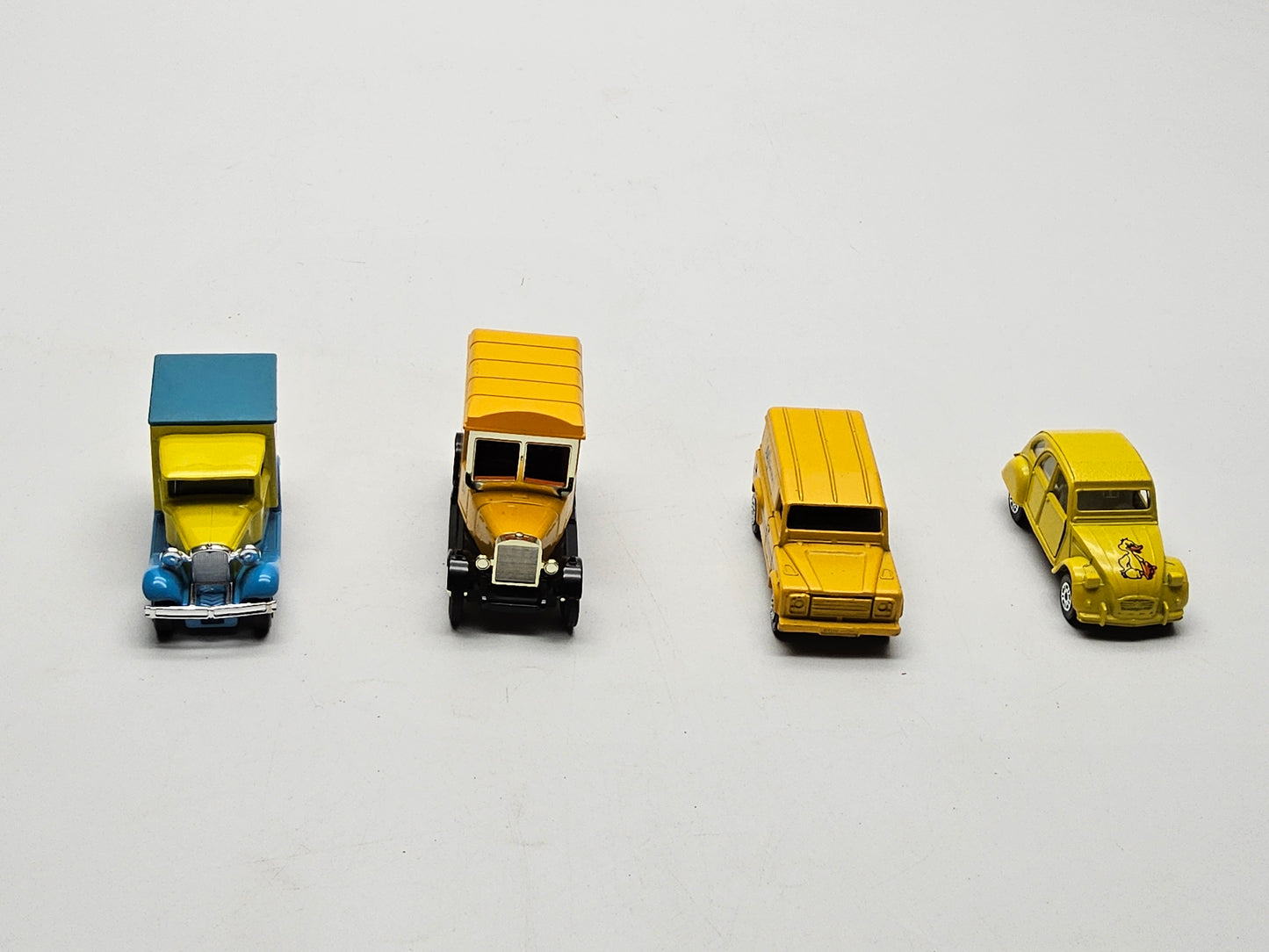 Bundle of corgi vehicles