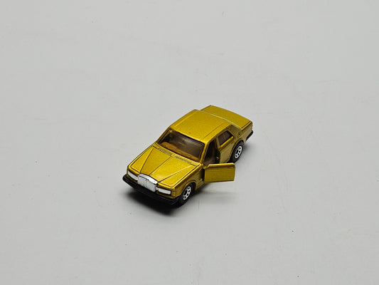 Matchbox rolls royce silver spirit