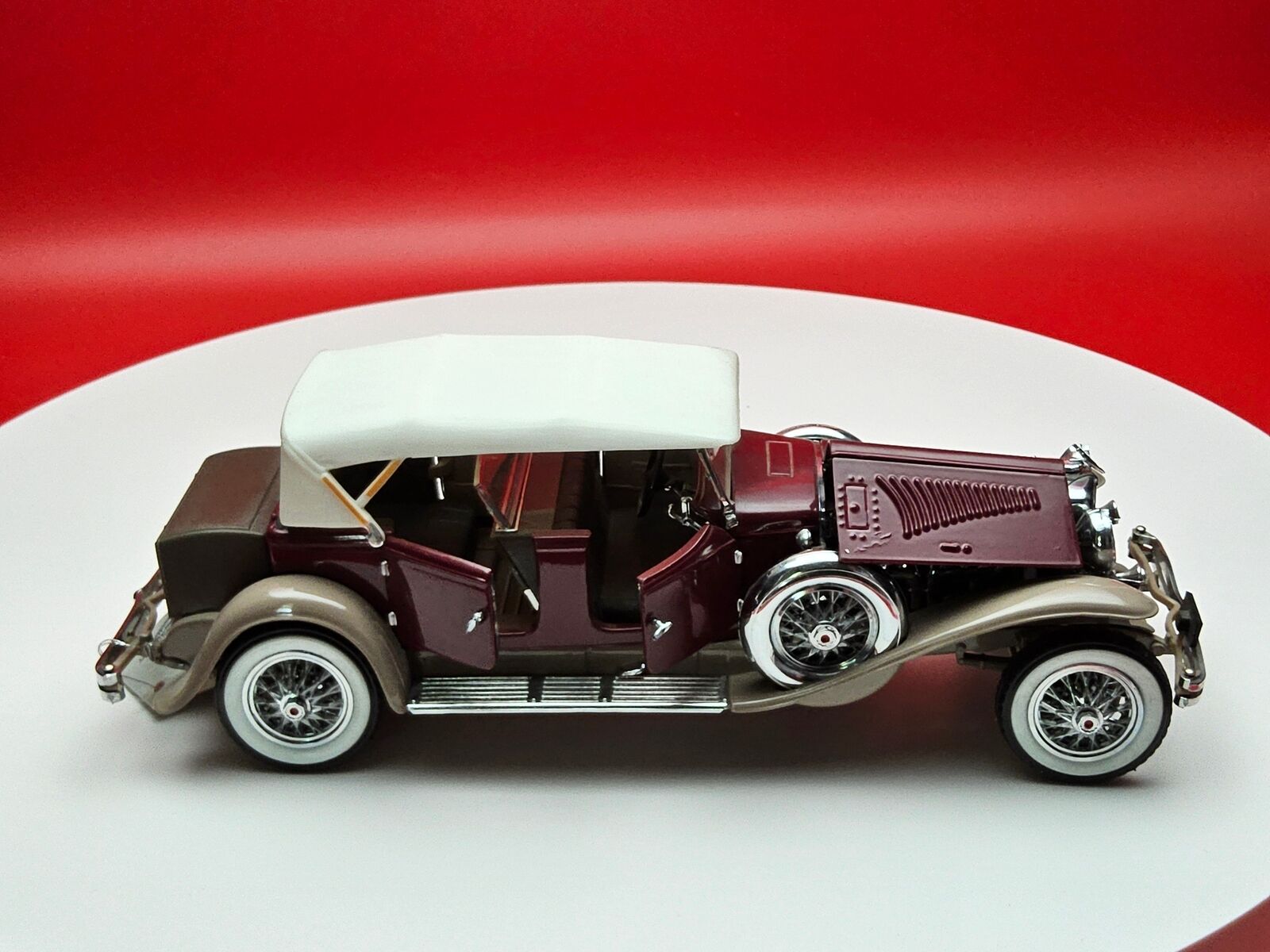 Franklin mint 1930 Duesenberg J Derham Tourster with original packaging
