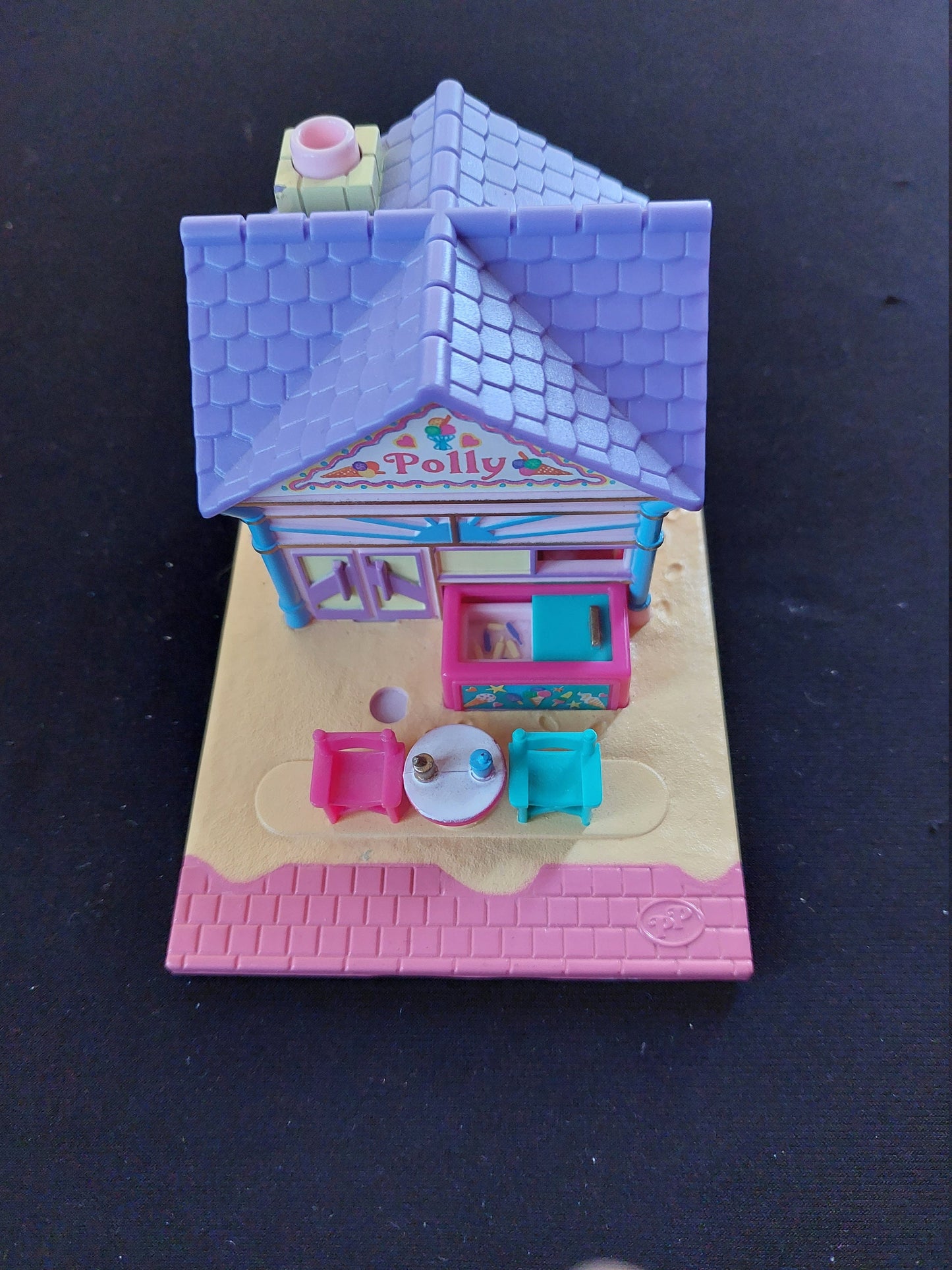 Polly pocket 100% complete variation beach cafe