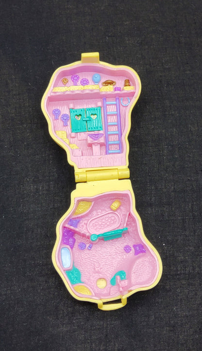 Polly pocket pony riding