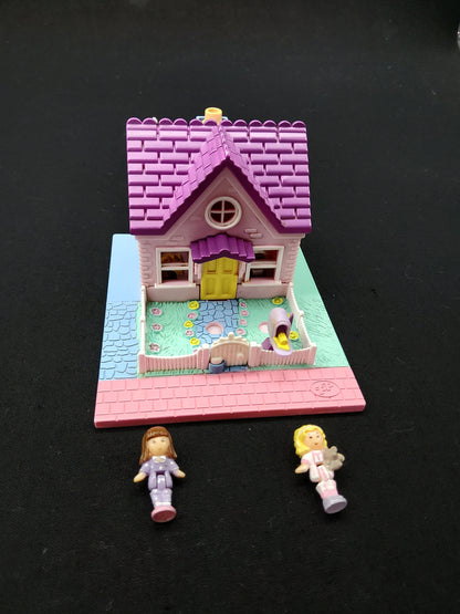 Polly pocket variation cozy cottage 100% complete