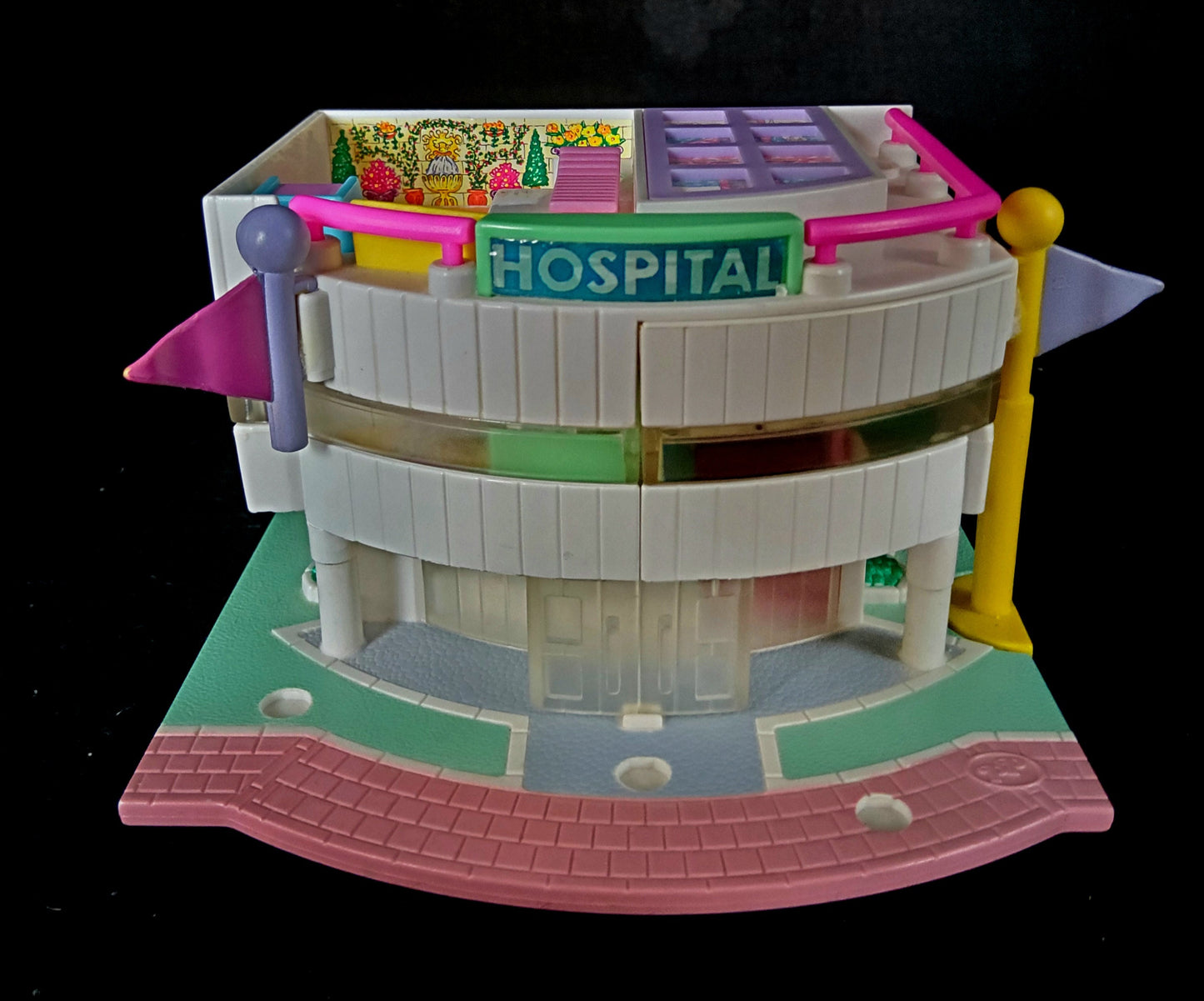 ULTRA RARE children's hospital 100% complete and original with working lights