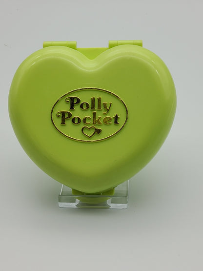 Polly pocket pony club compact 100% complete