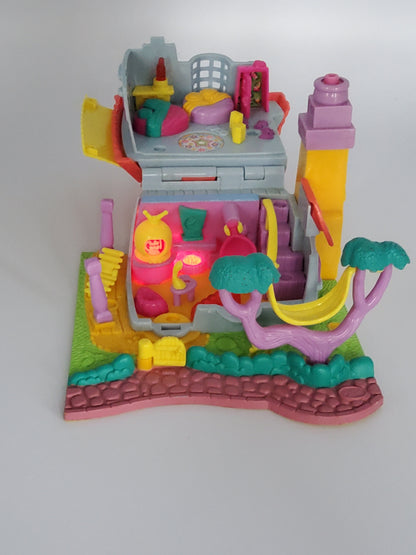 Polly pocket light up kitty house 100% complete