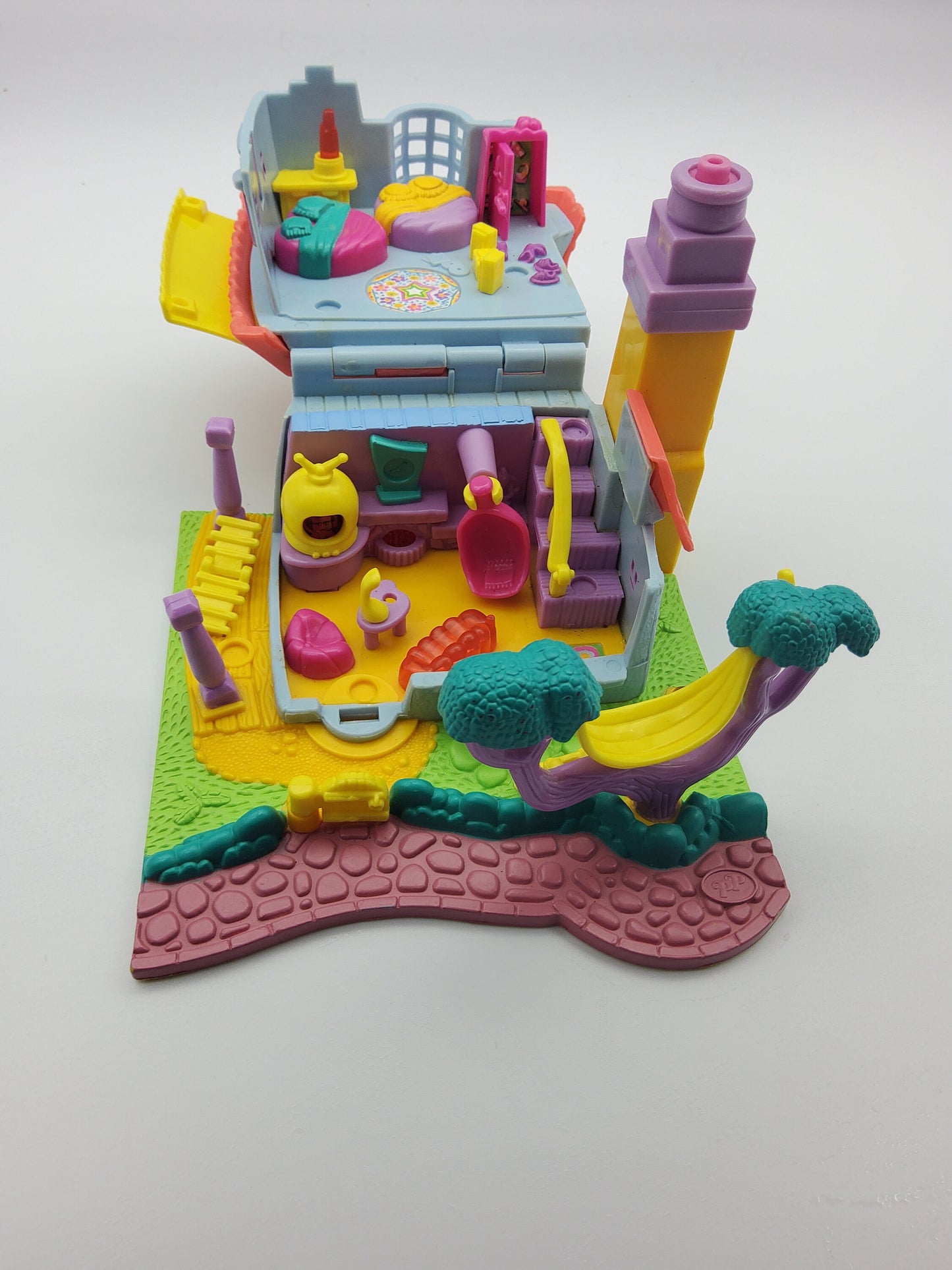 Polly pocket light up kitty house 100% complete