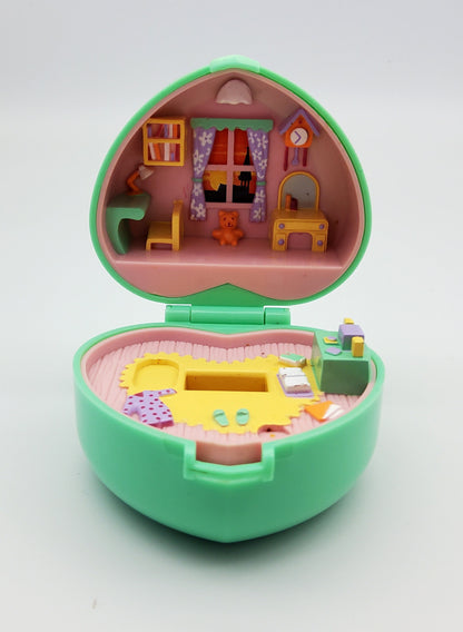 Polly pocket midges bedroom ring case 100% complete