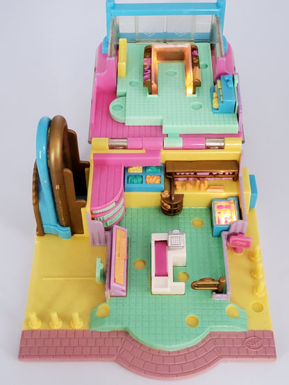 ULTRA RARE Polly pocket variation super market 100% complete