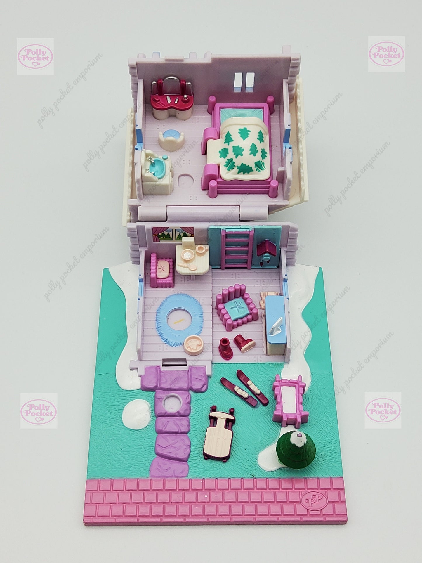 Polly pocket ski chalet 100% complete