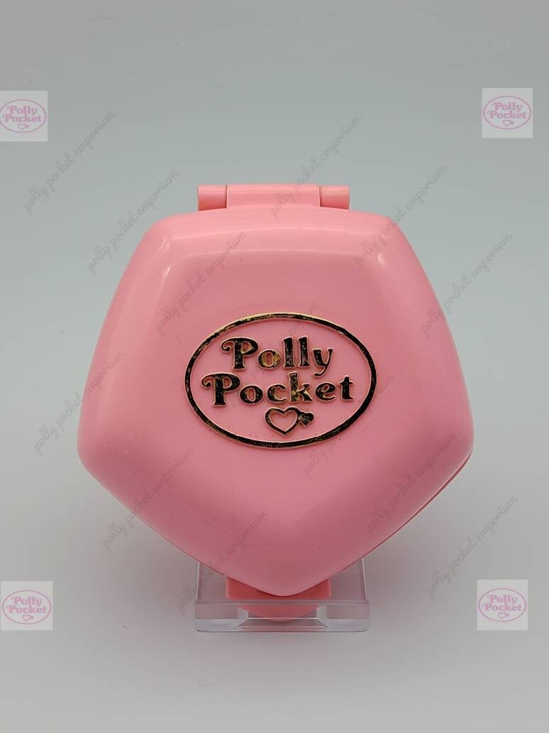 Polly pocket Polly in the nursery 100% complete