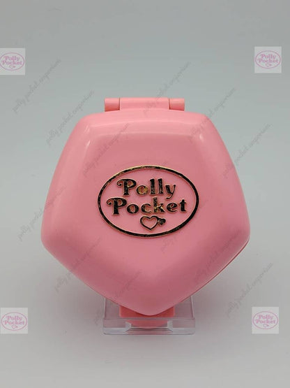 Polly pocket Polly in the nursery 100% complete