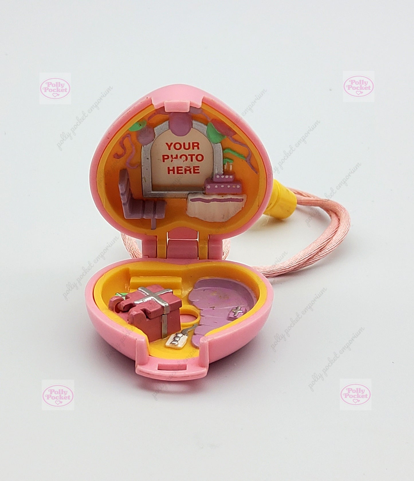 Polly pocket pretty present locket 100% complete