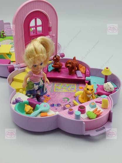 ULTRA RARE Polly pocket Lucy locket pretty pets corner 100% complete