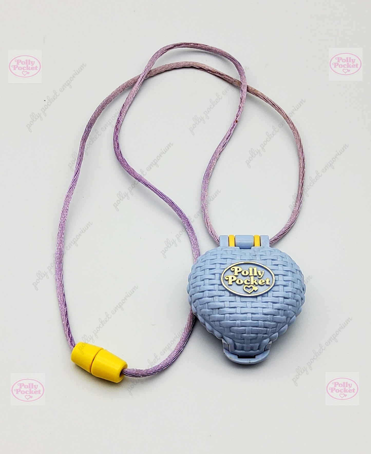 RARE Polly pocket fuzzy kitten locket 100% complete