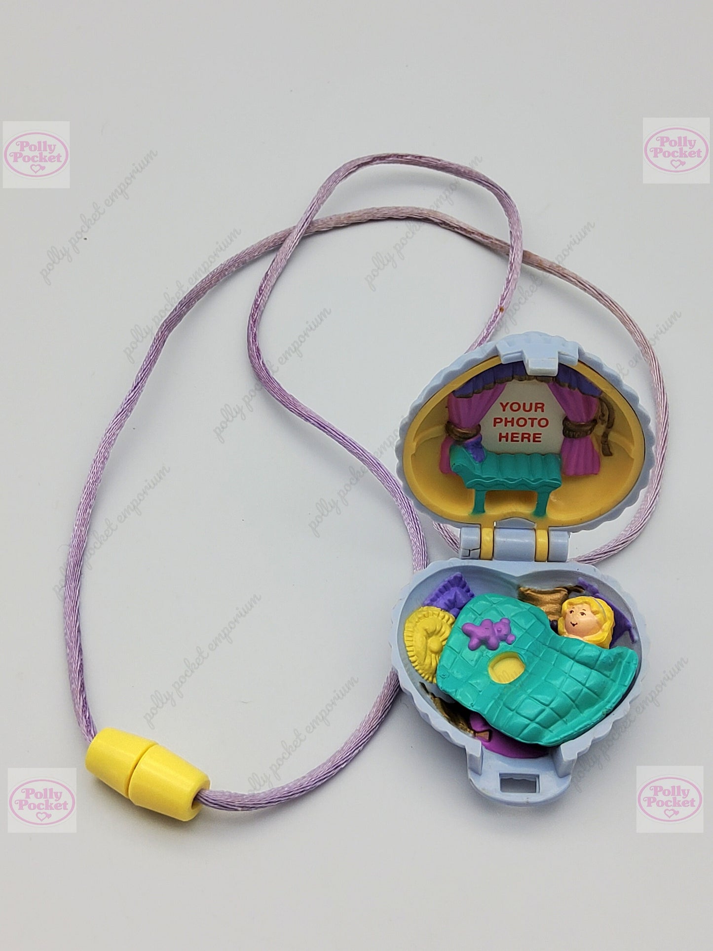 RARE Polly pocket fuzzy kitten locket 100% complete