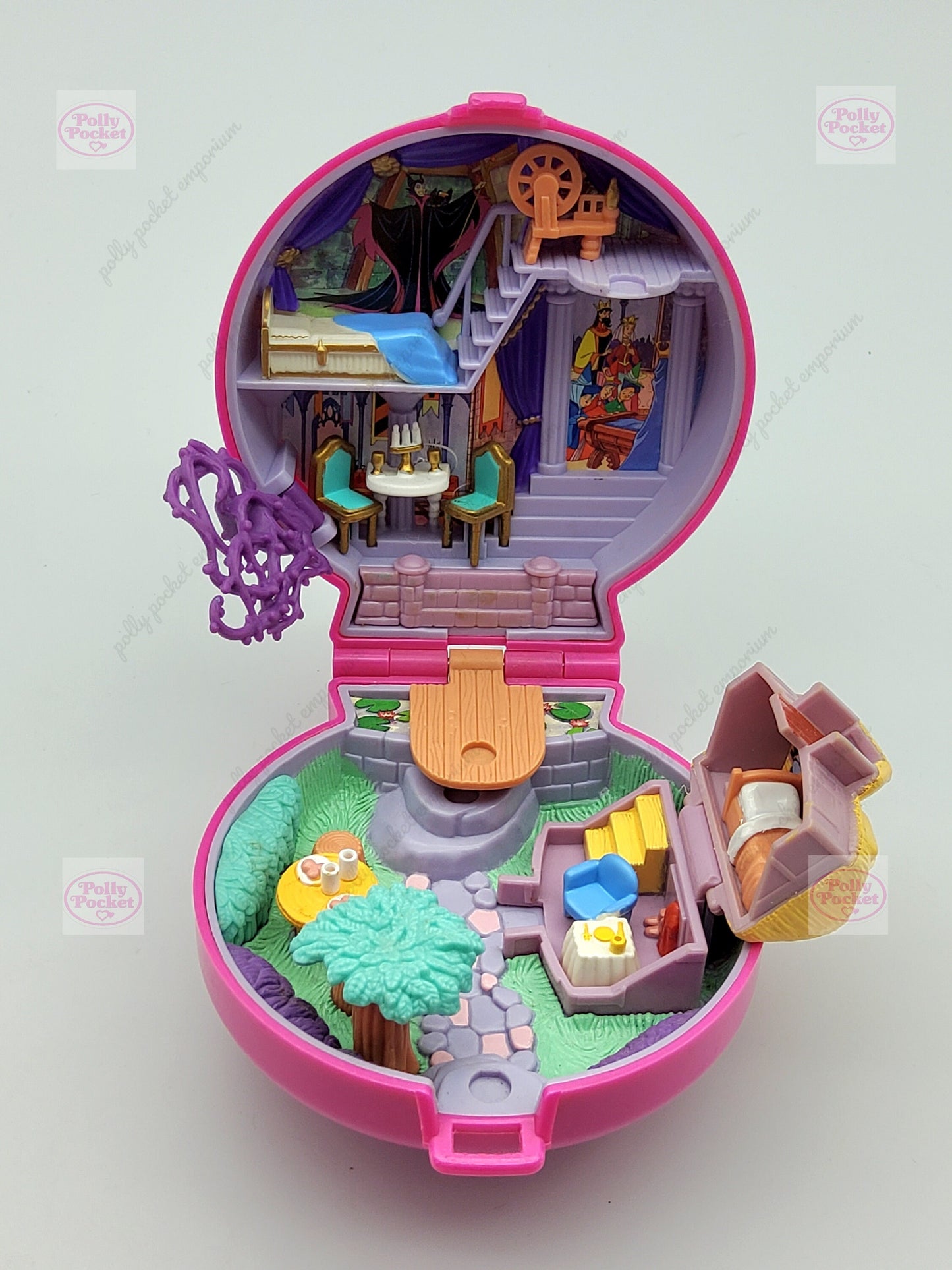 Polly pocket sleeping beauty compact 100% complete