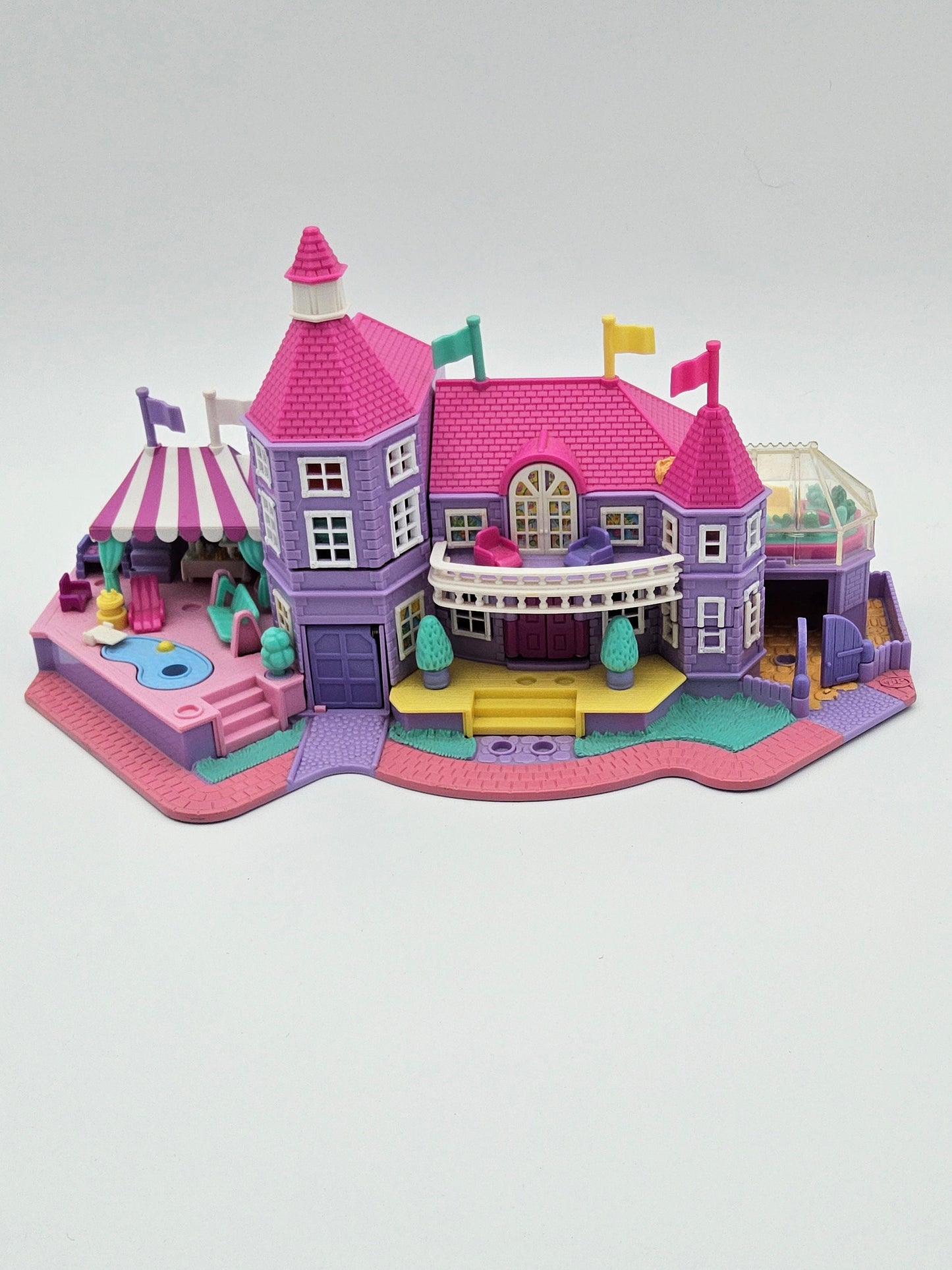 Polly pocket mansion 100% complete (working lights)