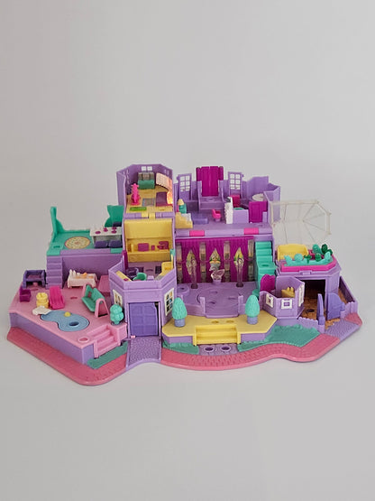 Polly pocket mansion 100% complete (working lights)