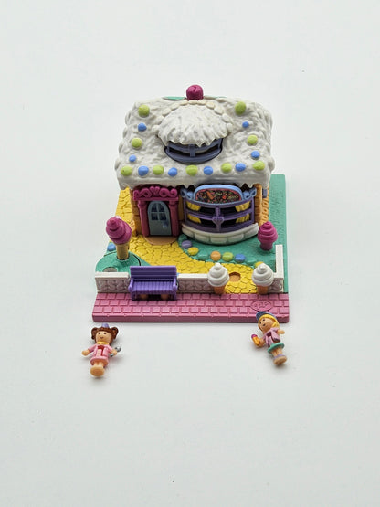 Polly pocket ice cream parlour (vanilla variation) 100% complete