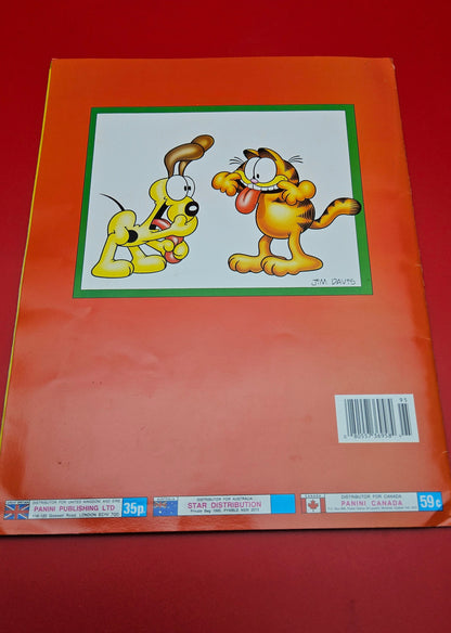 Garfield sticker album 100% complete