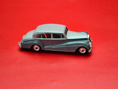 Dinky #150 Rolls Royce silver wraith with original box