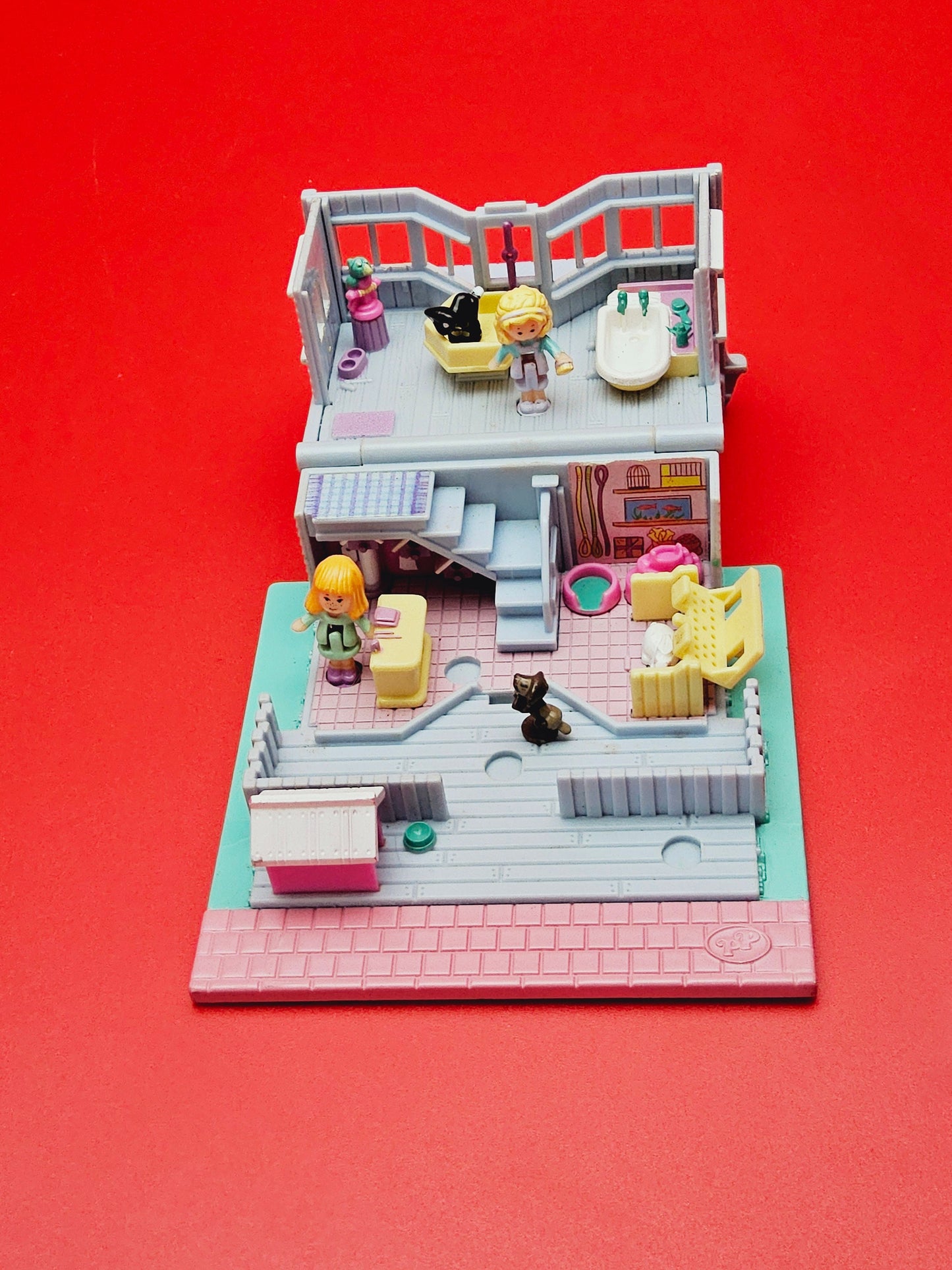 Polly pocket pollyville pet shop 100% complete